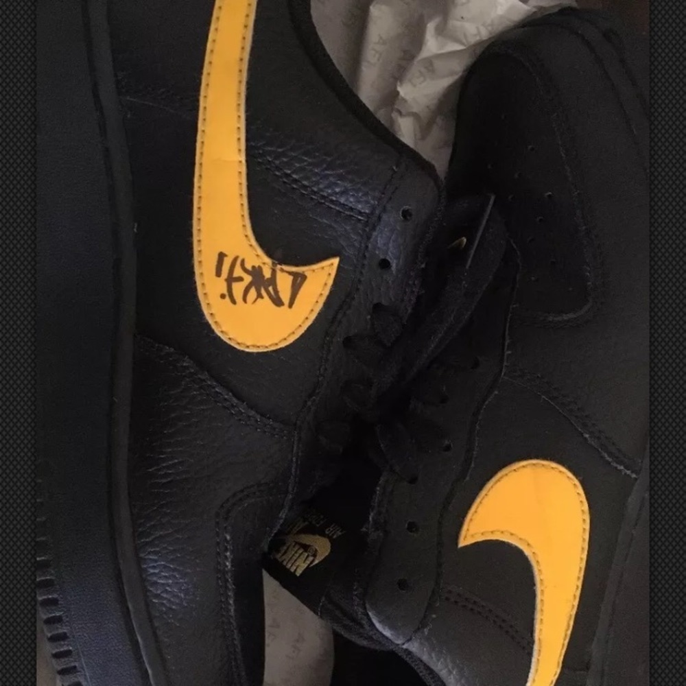 AUTOGRAHPED Playboi Carti Air Force ones - Picture 3 of 6